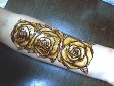 фото мехенди розы на руке
